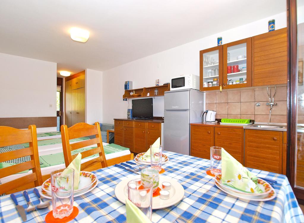 Apartment Stipe 1444 Marčana Екстериор снимка